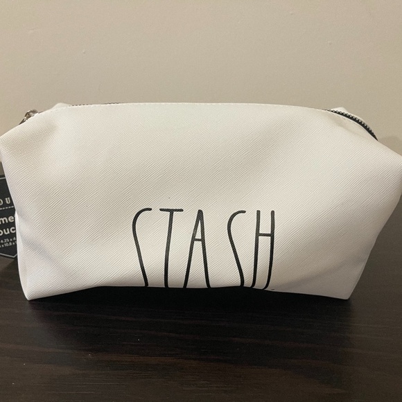 NWT Rae Dunn Cosmetic pouch - Picture 2 of 4